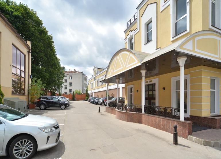 Басманный двор: Вид здания